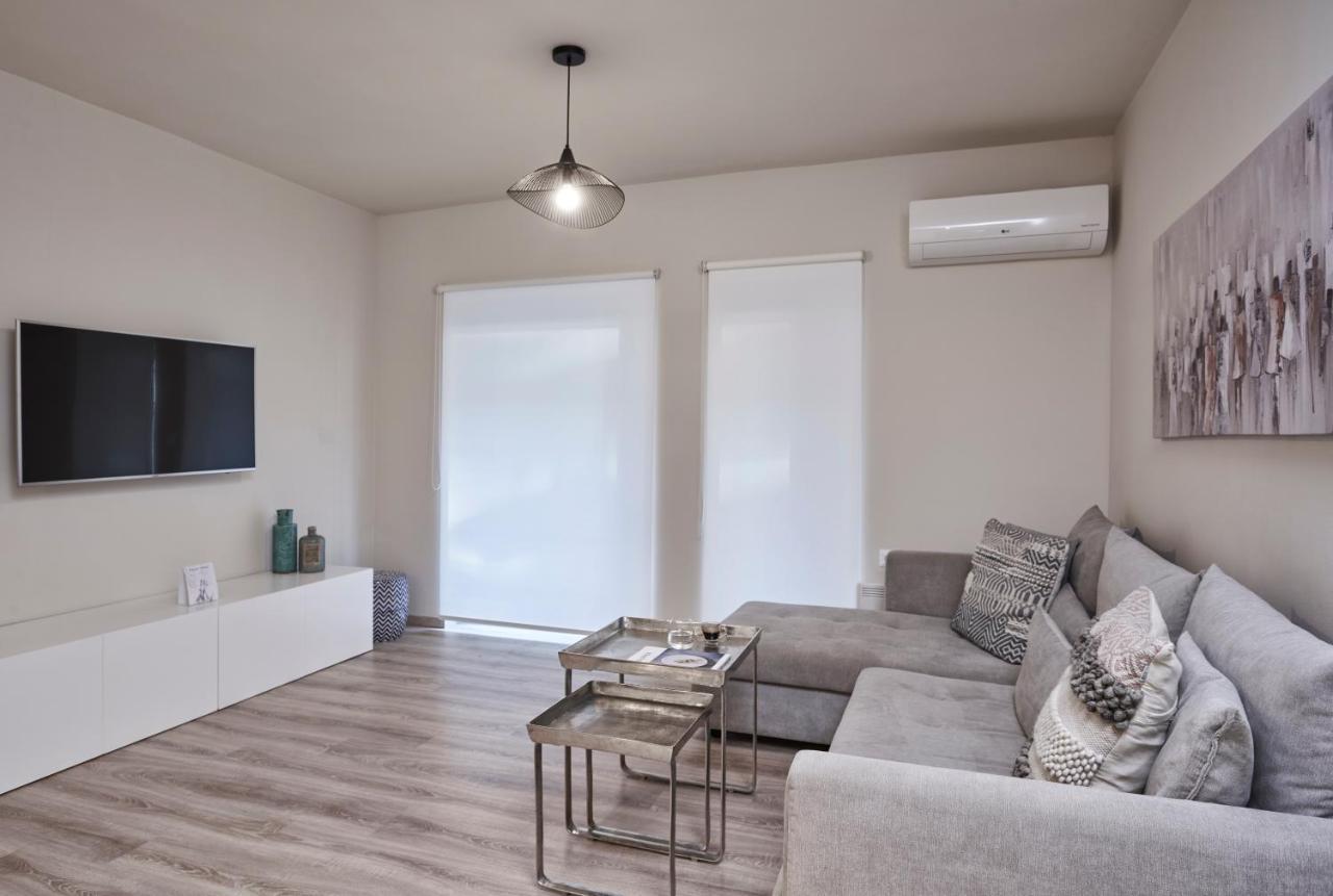 Charitos Iχ, Chic N Modern 2Bd Apt Athens Ngoại thất bức ảnh